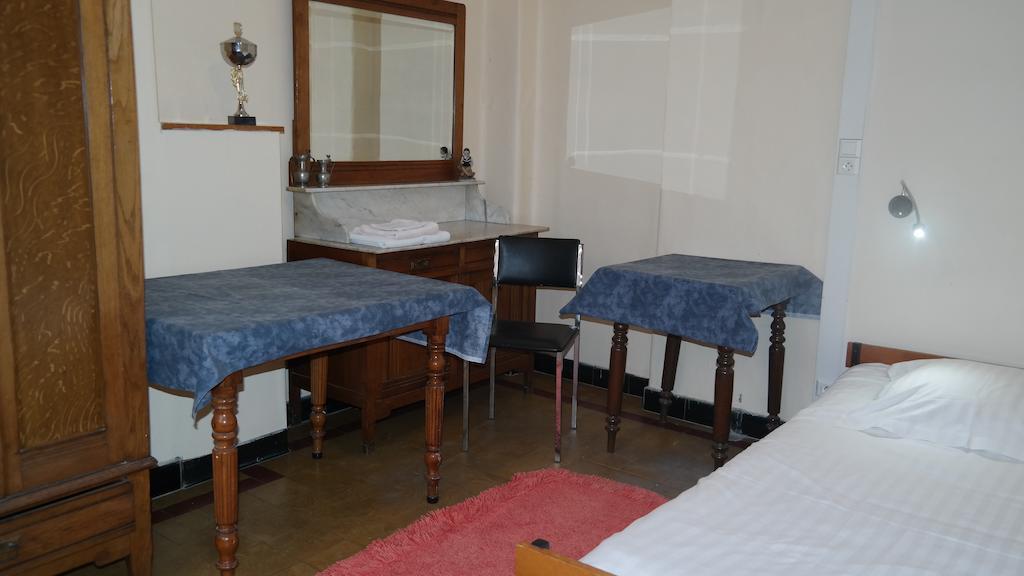 De Bonte Os Hotel & Tower Roeselare Δωμάτιο φωτογραφία